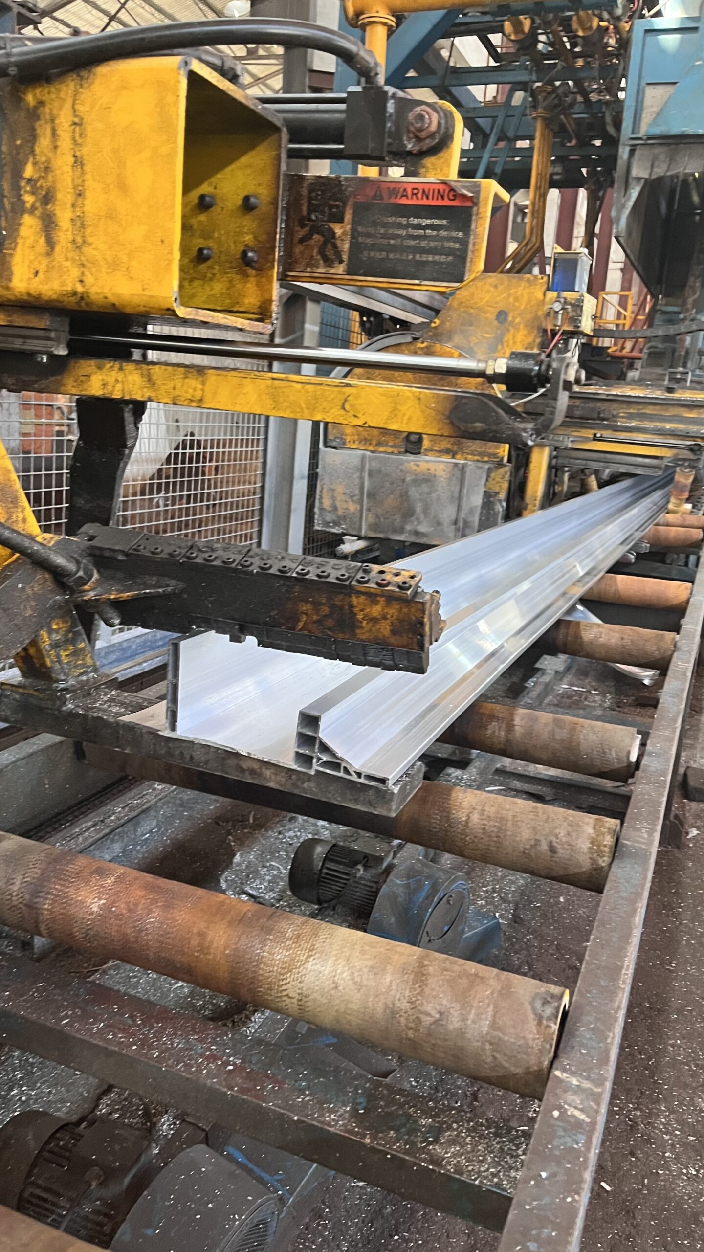 Modern Aluminum Extrusion Profile Modern Aluminum Extrusion