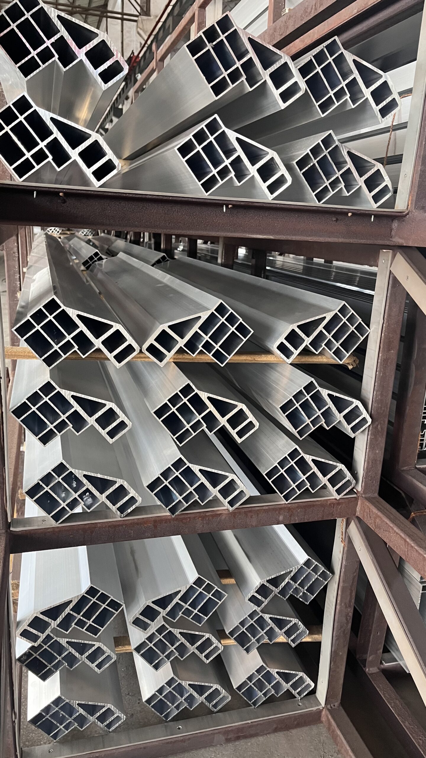 Modern Aluminum Extrusion Profile Modern Aluminum Extrusion