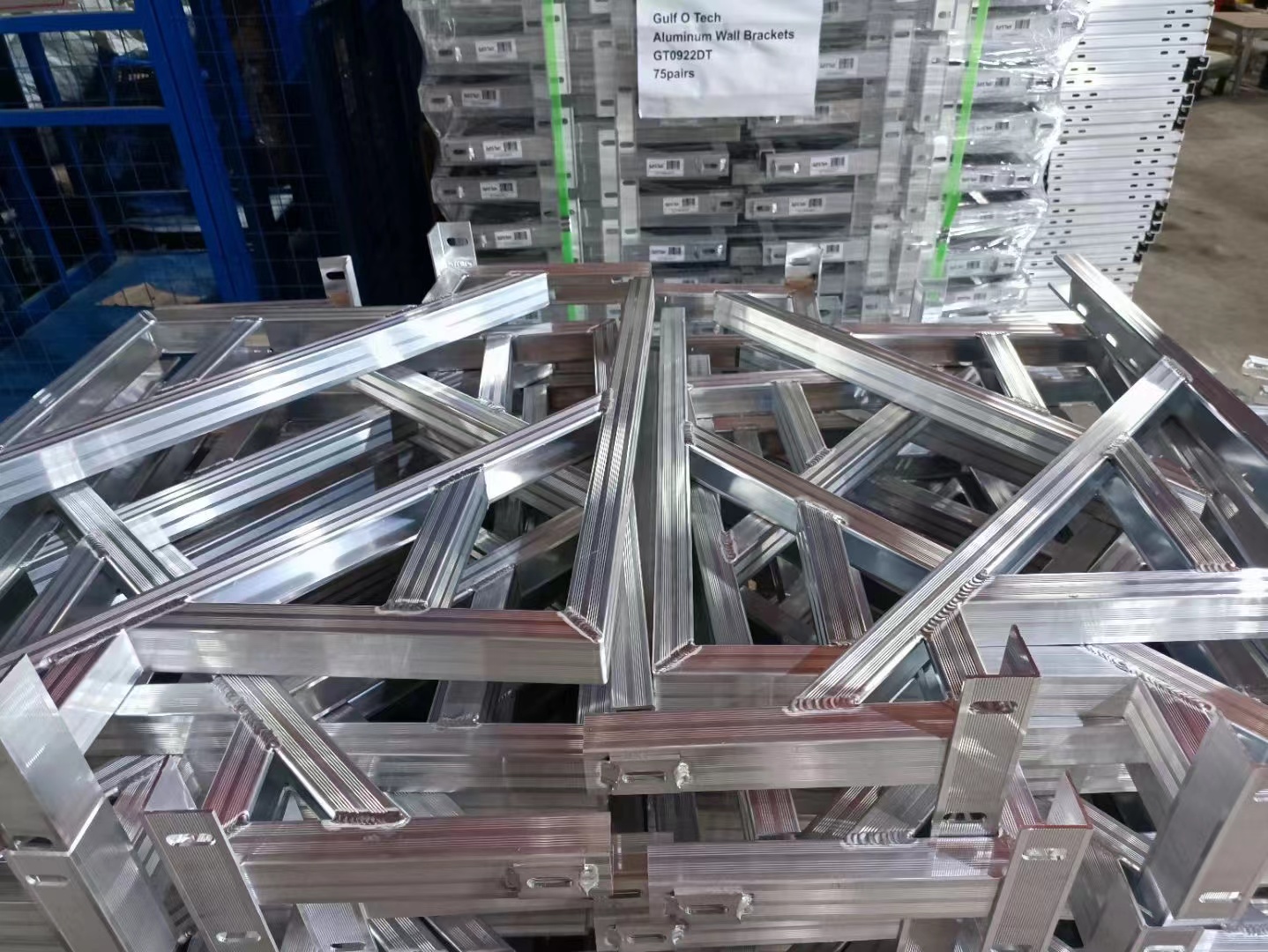 Modern Aluminum Extrusion Profile Modern Aluminum Extrusion Profile